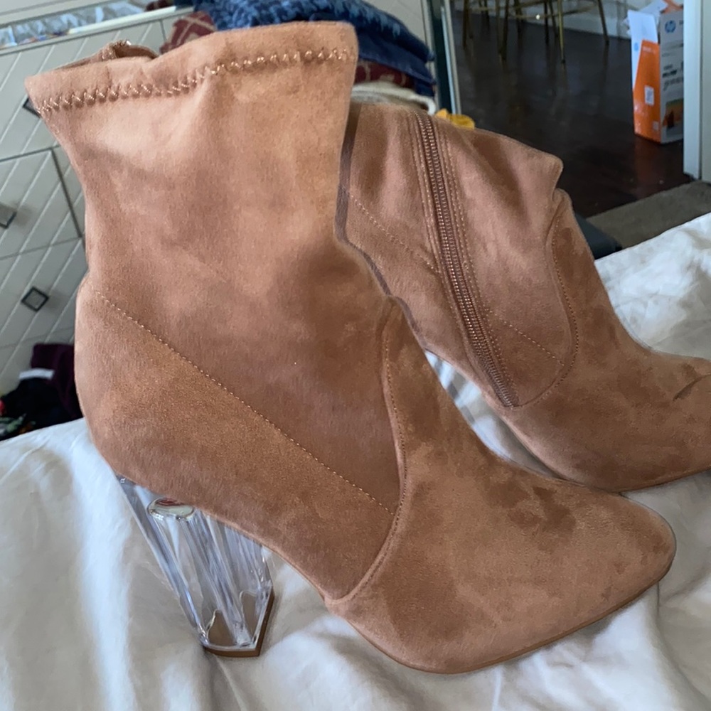 Size 10 FashionNova tan bootie w/ clear heel Never worn
